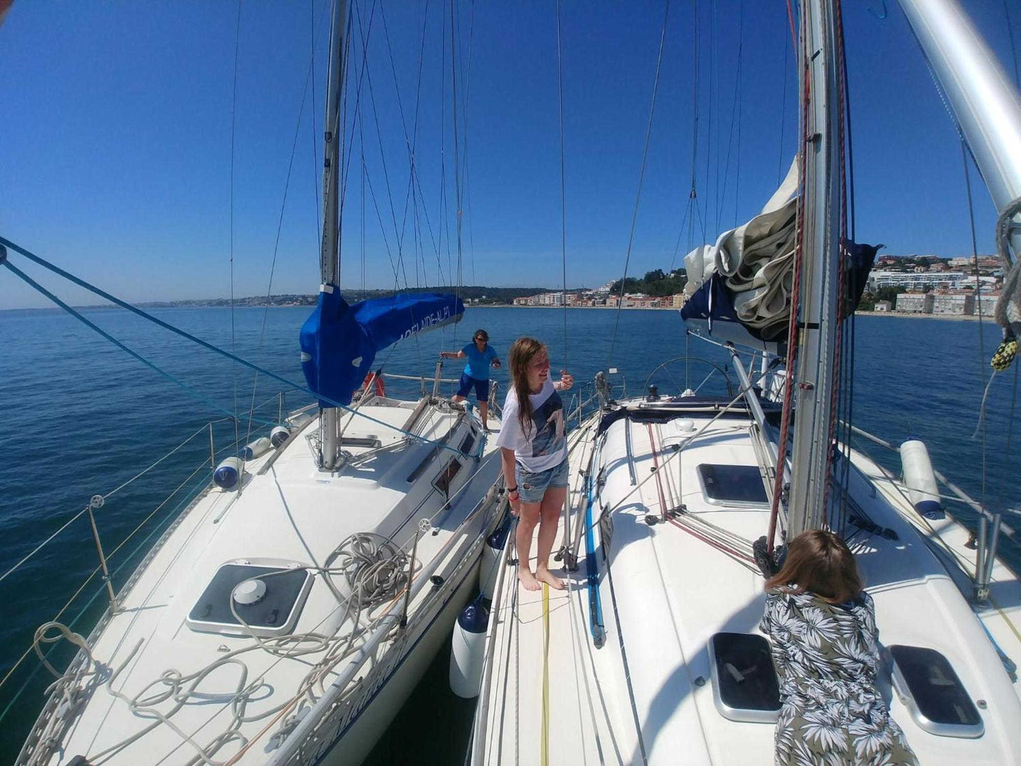 דירות Be Local - Sleep Aboard The Santa Maria Sailing Boat In ליסבון מראה חיצוני תמונה